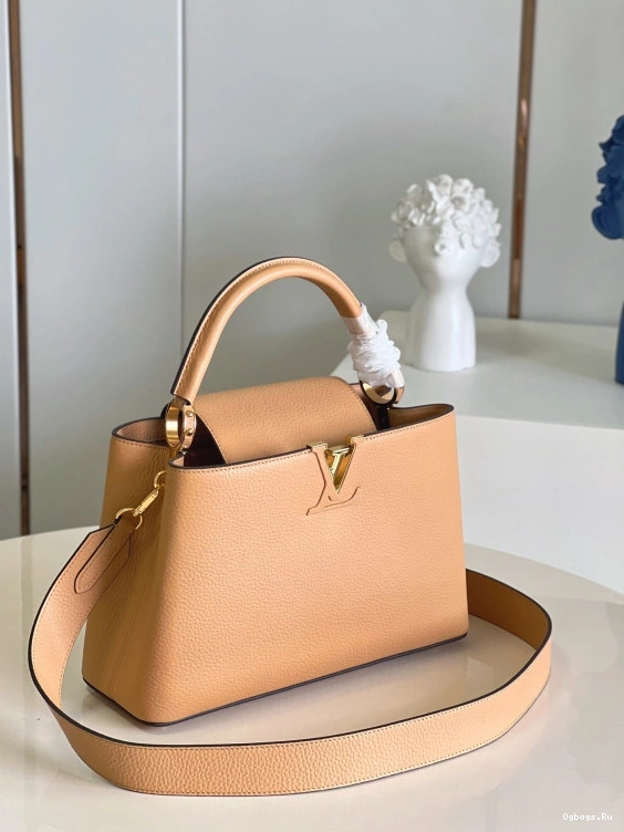 CAPUCINES LOUIS VUITTON MM 1230